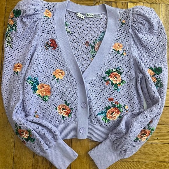 alice + olivia
Morita Floral Puff Sleeve Cardigan - Picture 11 of 16